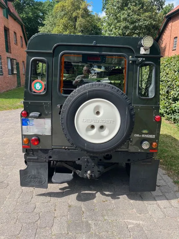 Land Rover Defender