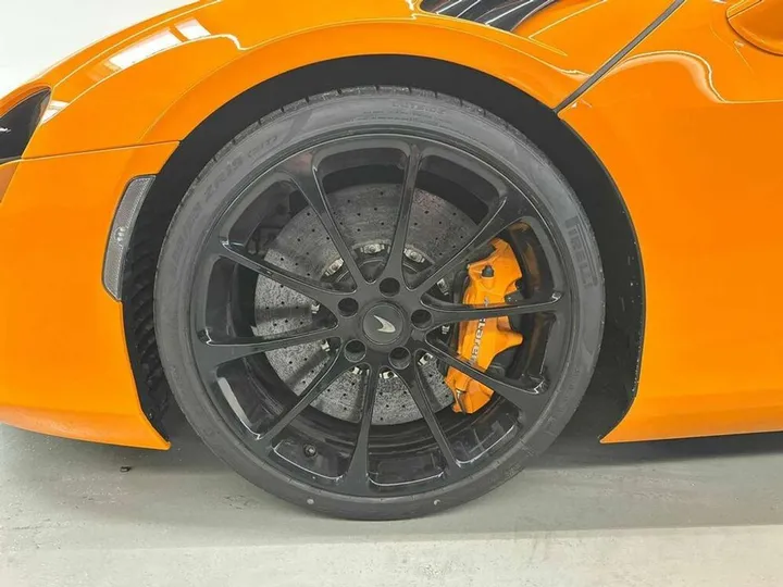 McLaren Artura