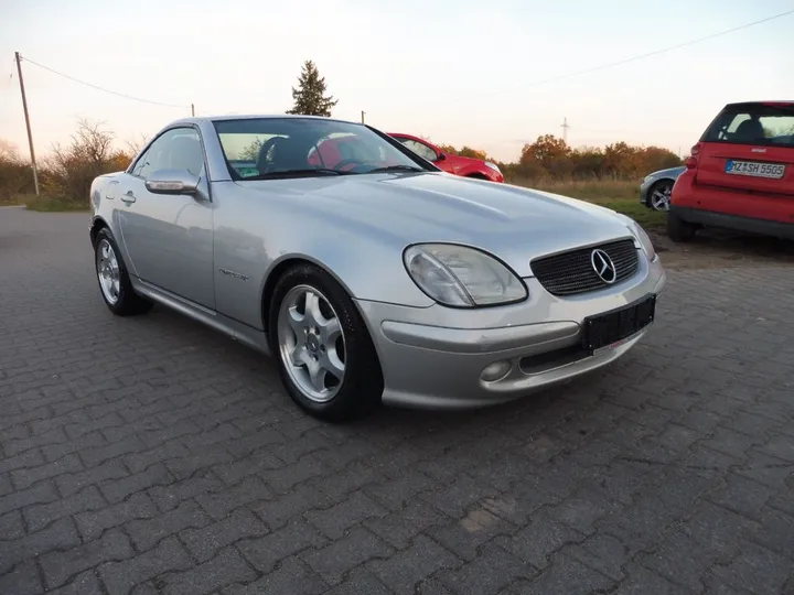 Mercedes-Benz SLK 200