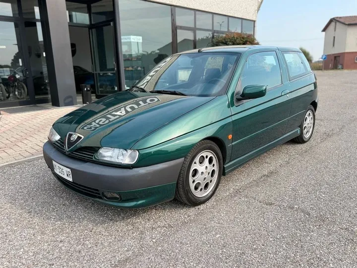 Alfa Romeo 145