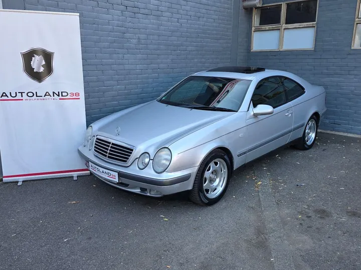 Mercedes-Benz CLK 200
