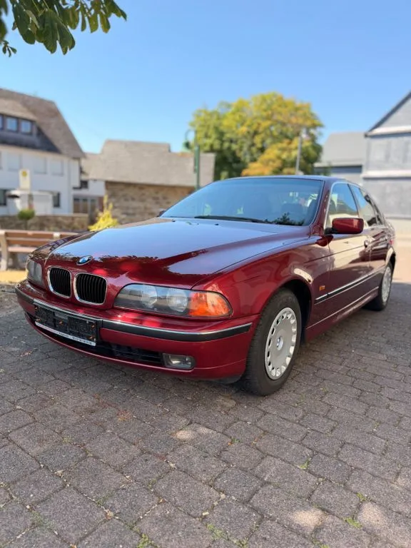 BMW 523