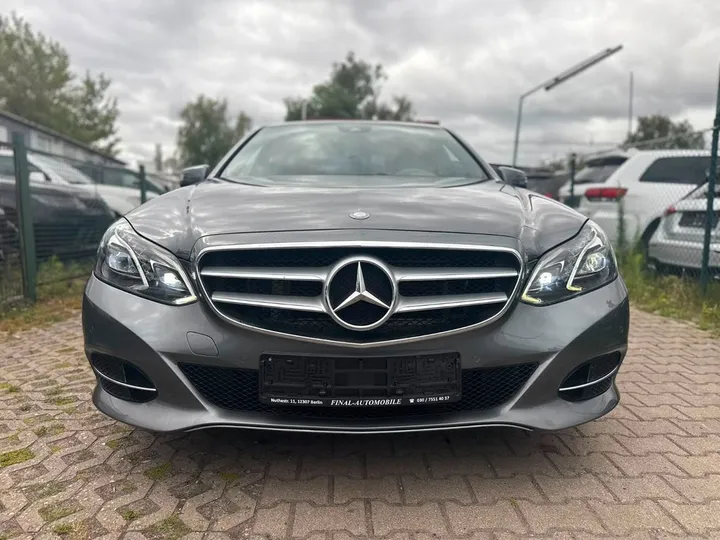 Mercedes-Benz E 220