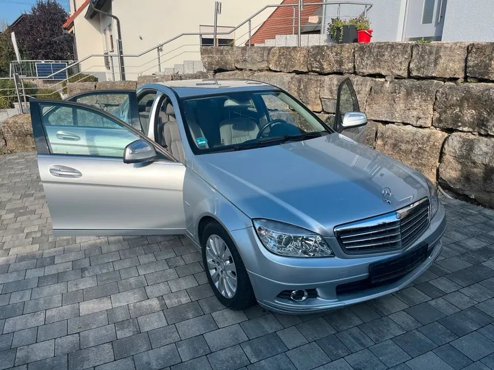 Mercedes-Benz C 180