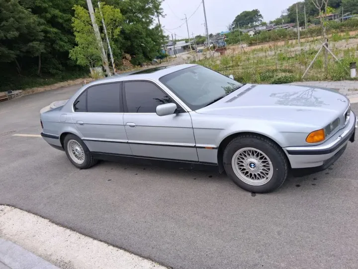 BMW 7-Series