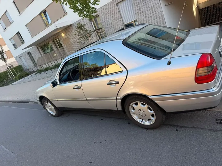 Mercedes-Benz C 280