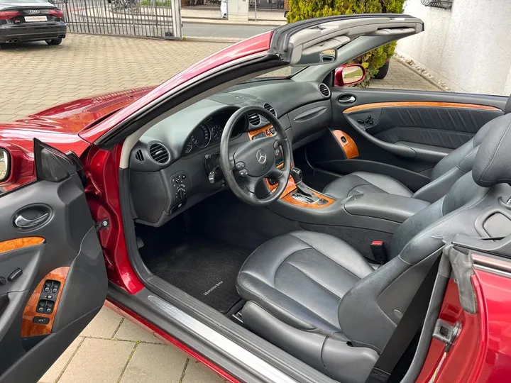 Mercedes-Benz CLK 320