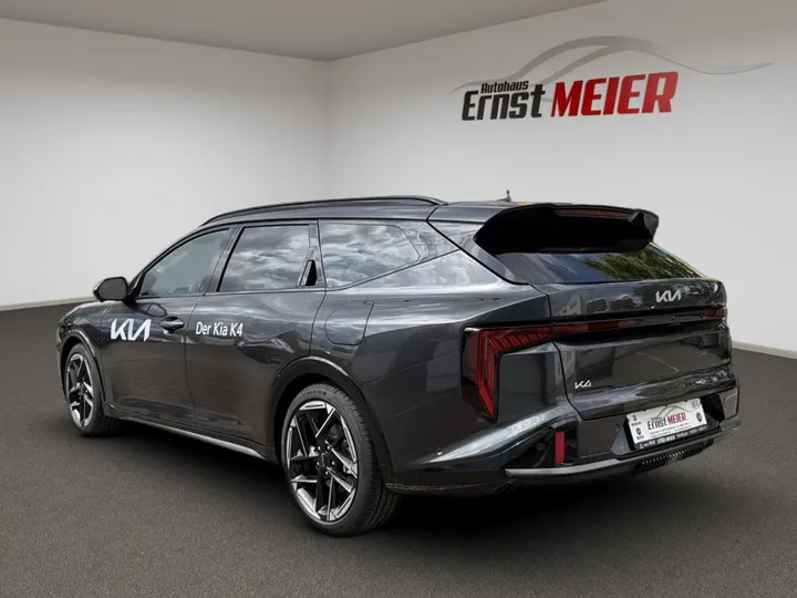 Kia K4