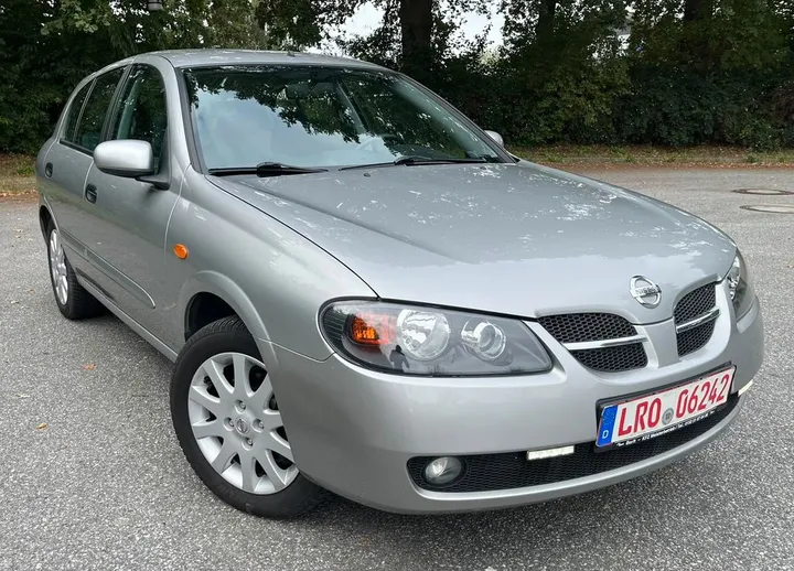 Nissan Almera