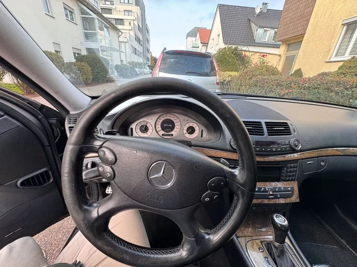 Mercedes-Benz E 280