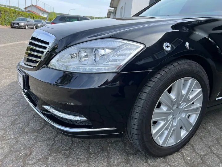 Mercedes-Benz S 600