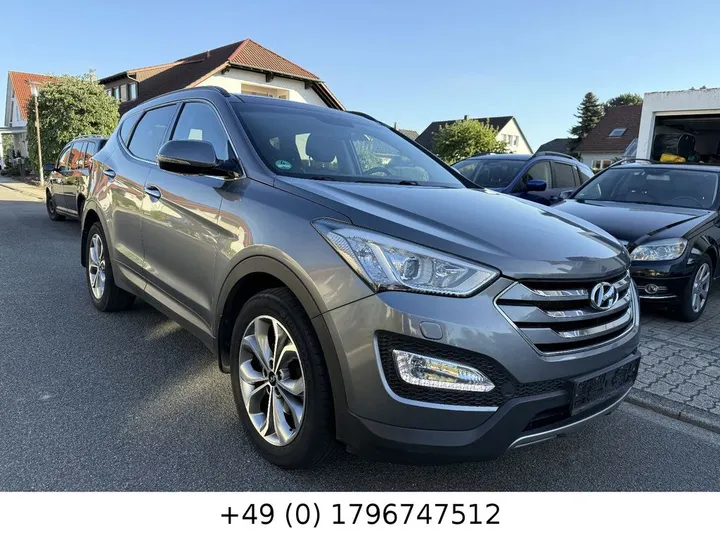 Hyundai SANTA FE