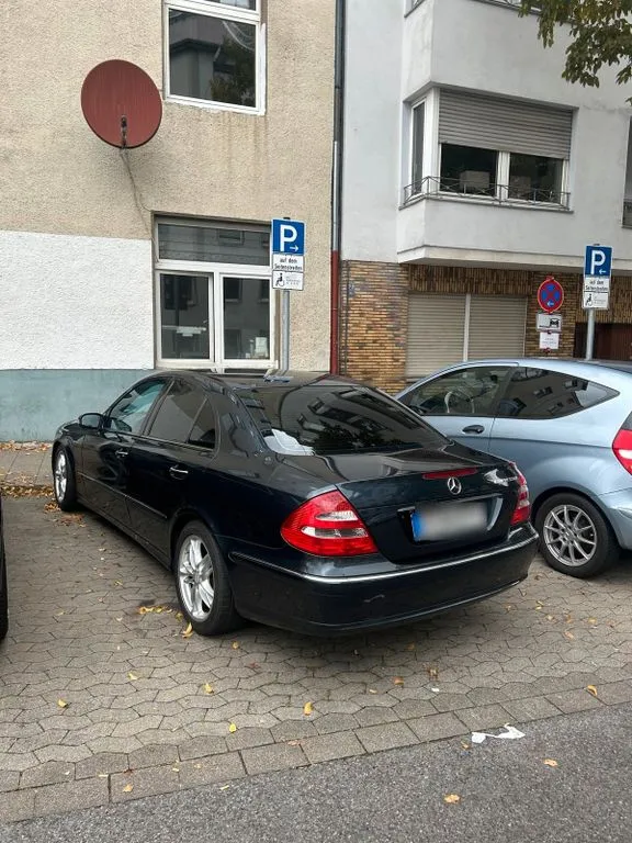 Mercedes-Benz E 200