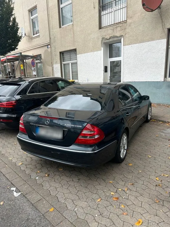 Mercedes-Benz E 200