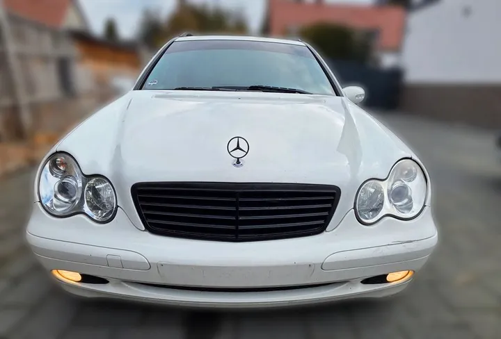 Mercedes-Benz 200