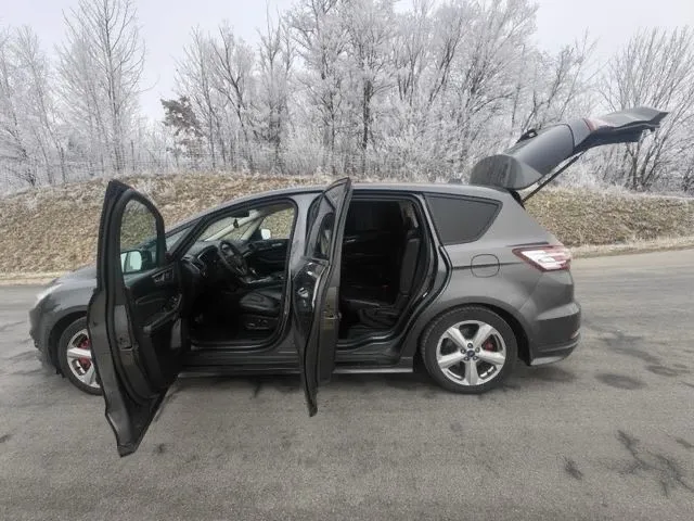 Ford S-Max