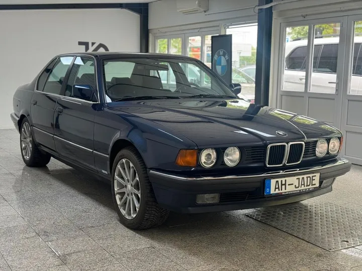 BMW 730