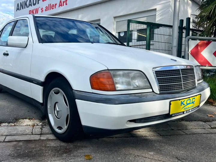 Mercedes-Benz C 180