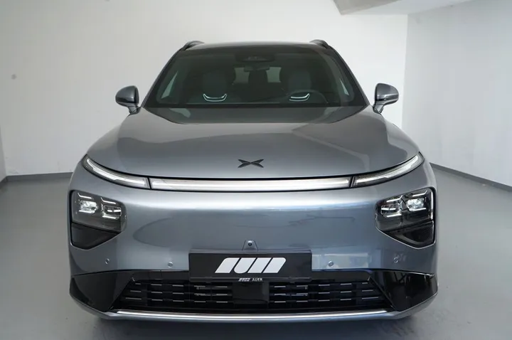 XPENG G9