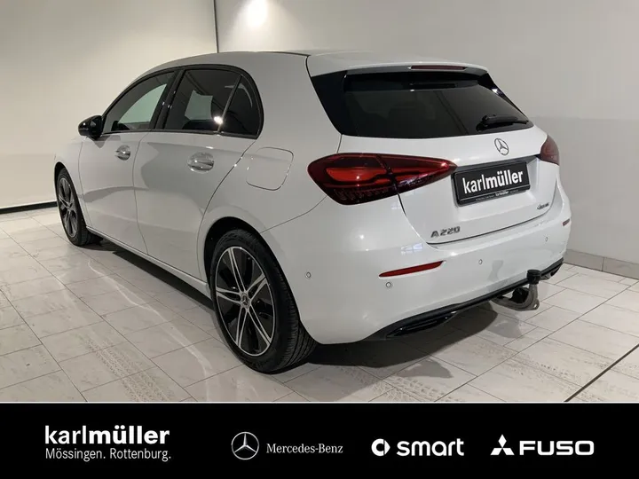 Mercedes-Benz A 220