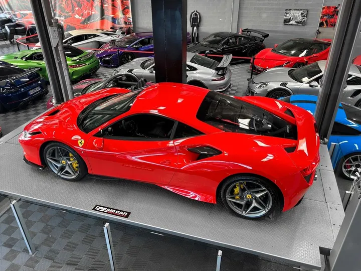 Ferrari F8