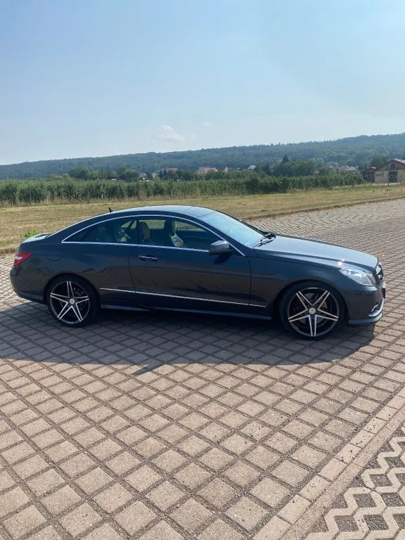 Mercedes-Benz E 500