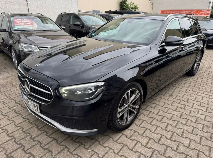 Mercedes-Benz E 220