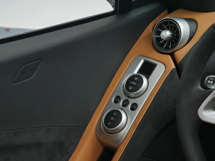 McLaren MP4-12C