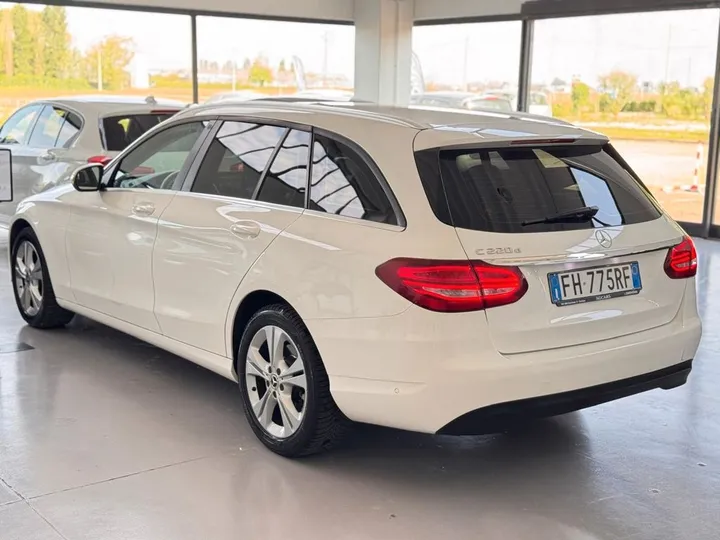 Mercedes-Benz C 220