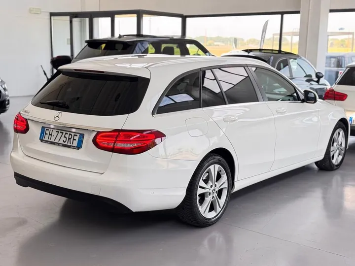 Mercedes-Benz C 220