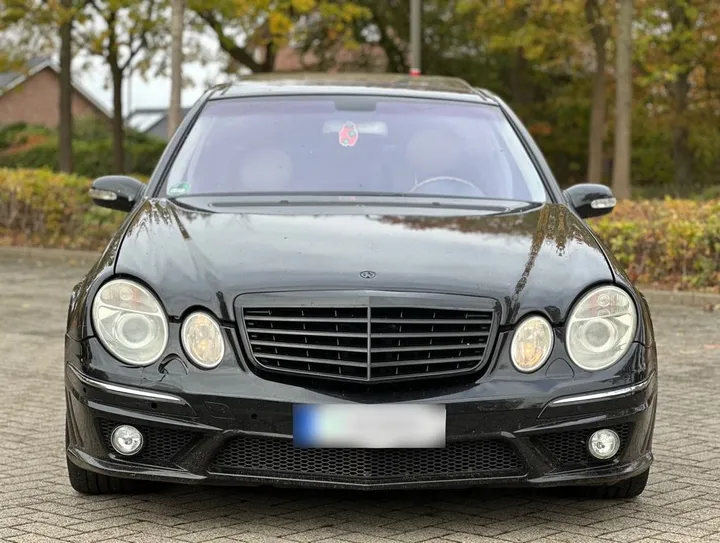 Mercedes-Benz E 500