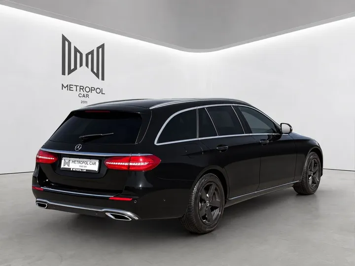 Mercedes-Benz E 220