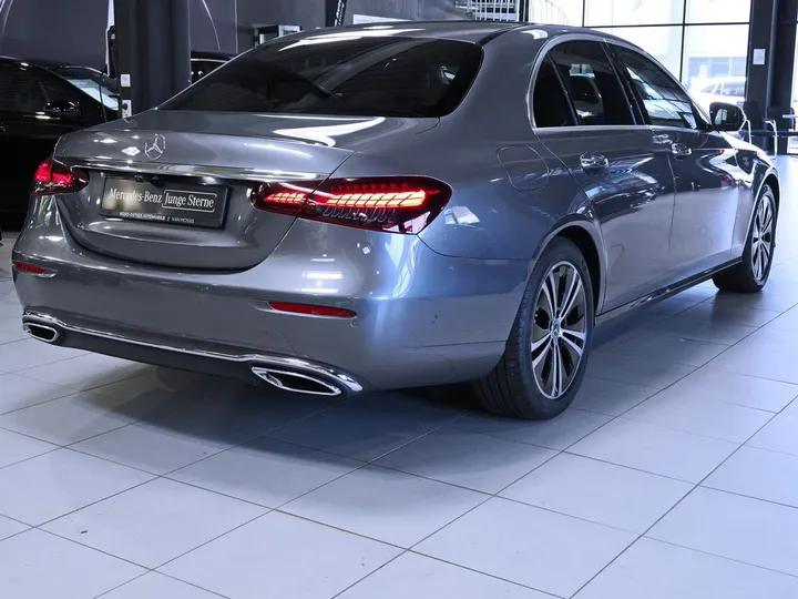 Mercedes-Benz E 400