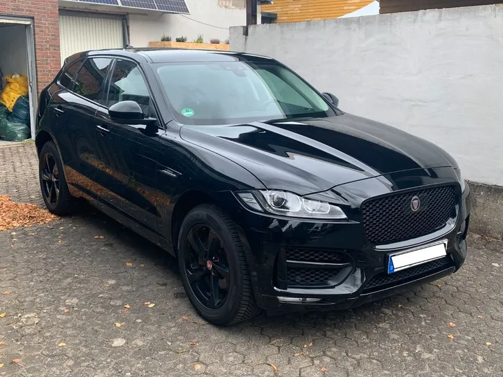 Jaguar F-Pace
