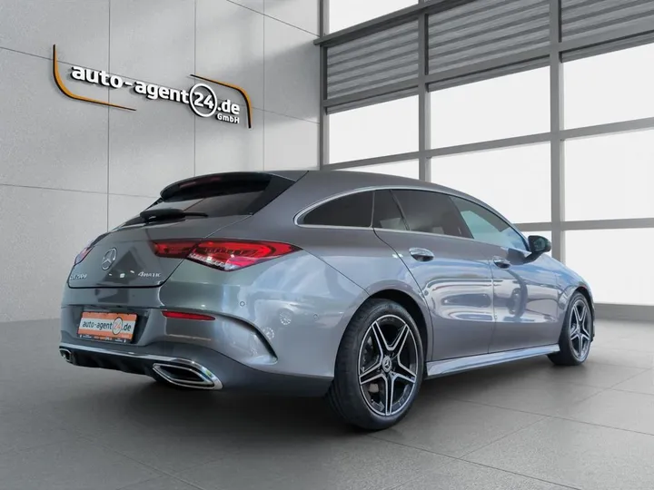 Mercedes-Benz CLA 200