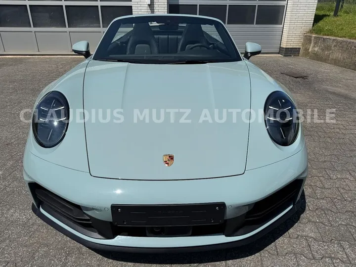 Porsche 992
