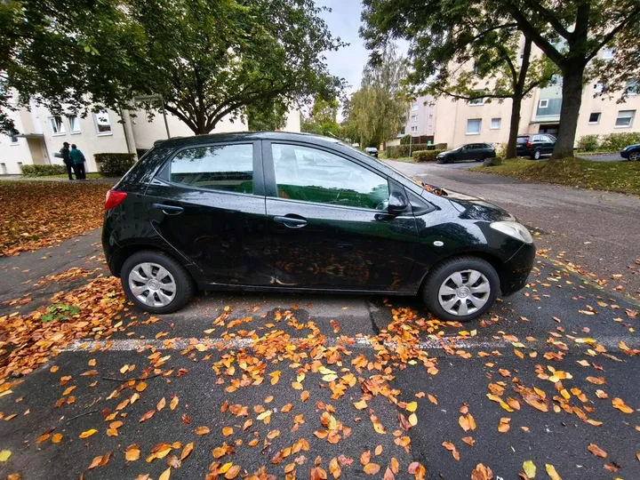 Mazda 2