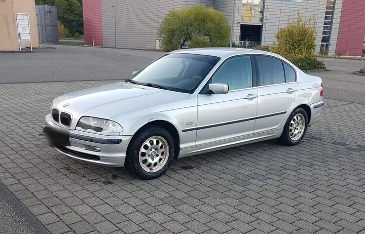BMW 320