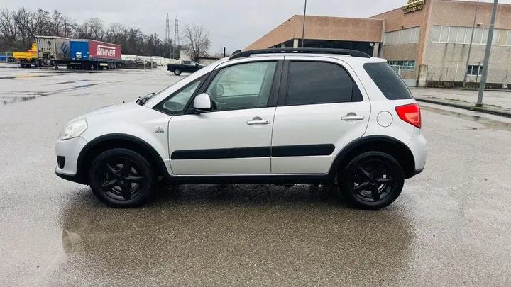 Suzuki SX4
