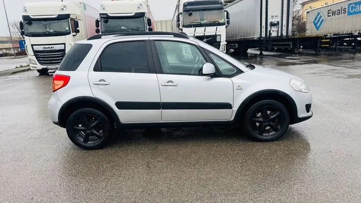 Suzuki SX4