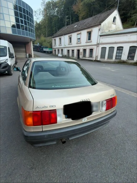 Audi 80
