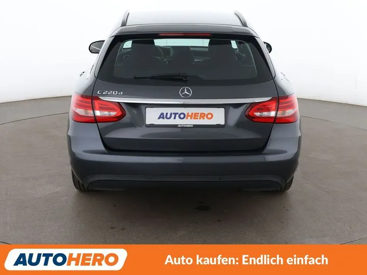 Mercedes-Benz C 220