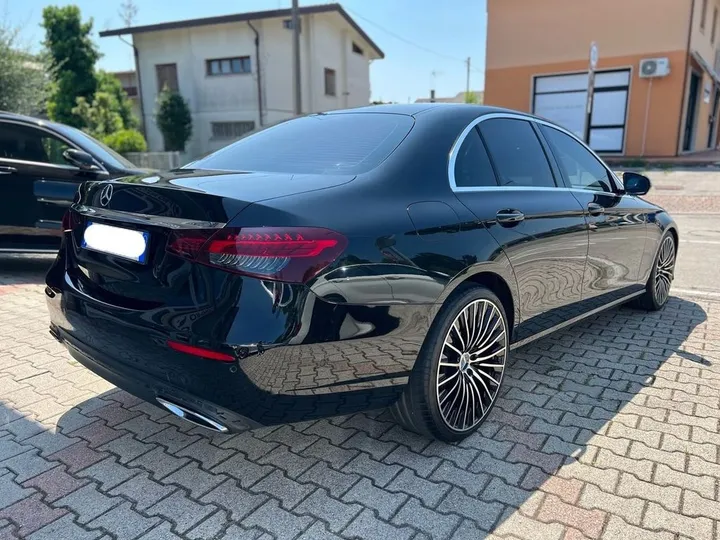 Mercedes-Benz E 220