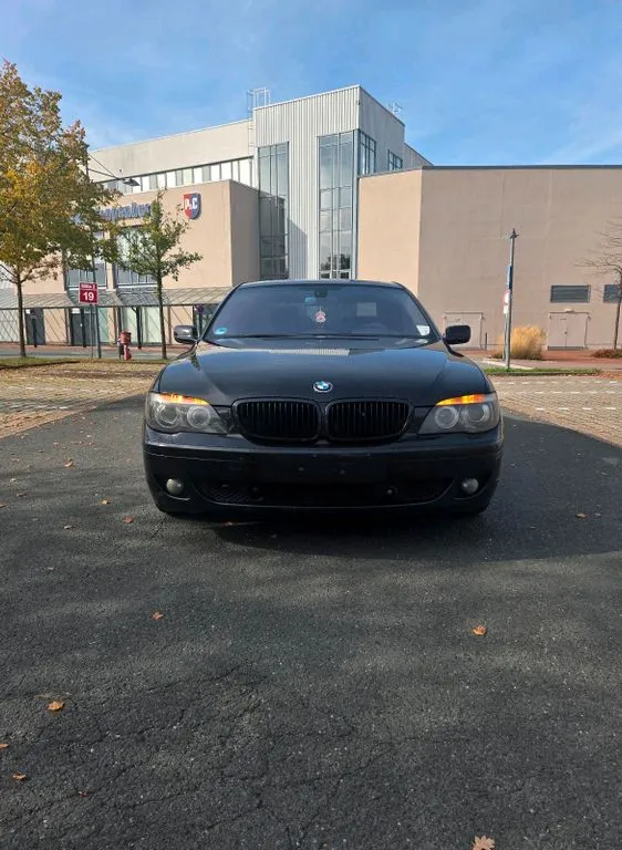 BMW 730
