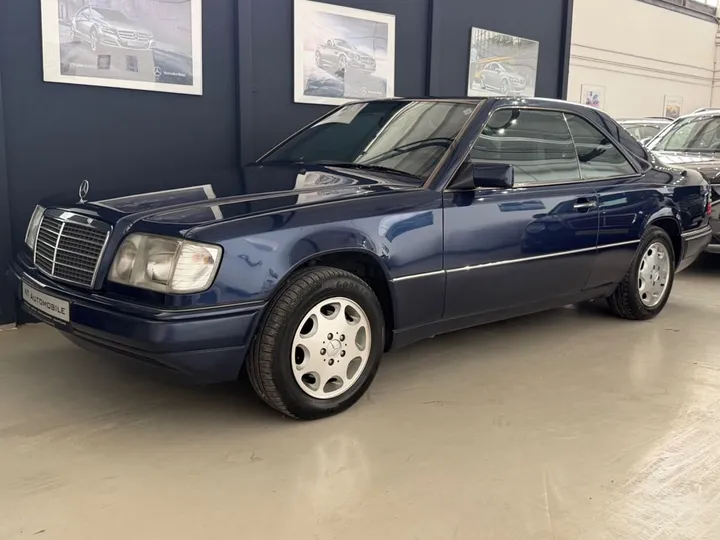 Mercedes-Benz E 220