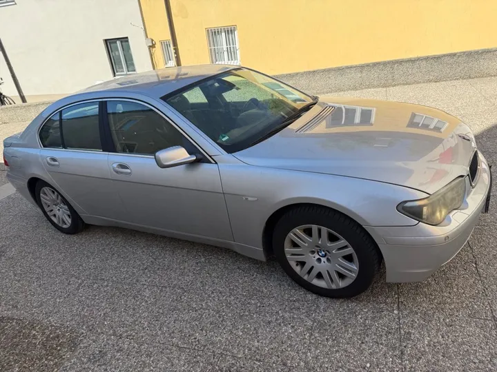 BMW 735