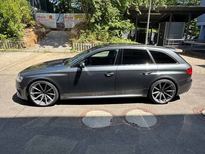 Audi RS4