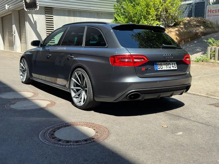 Audi RS4