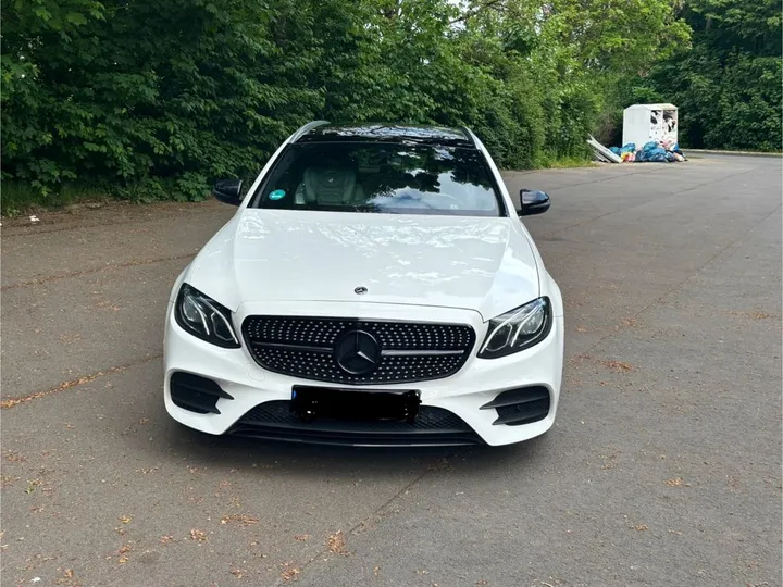 Mercedes-Benz E 200