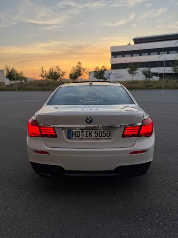 BMW 730